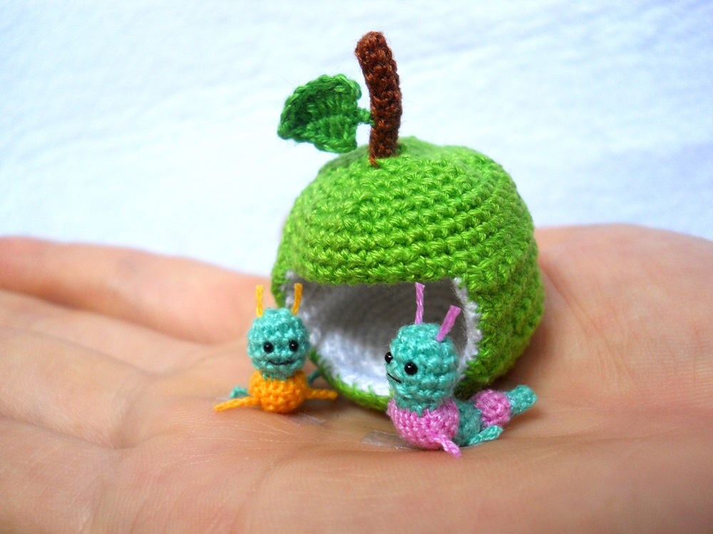 Miniature Worms and Apple, Micro Crochet Valentine Worm Couple - Made To Order