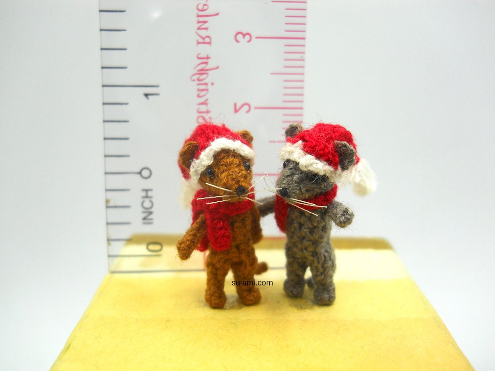 0.9 Inch Christmas Mice - Miniature Crochet Amigurumi Xmas Mice - Made To Order