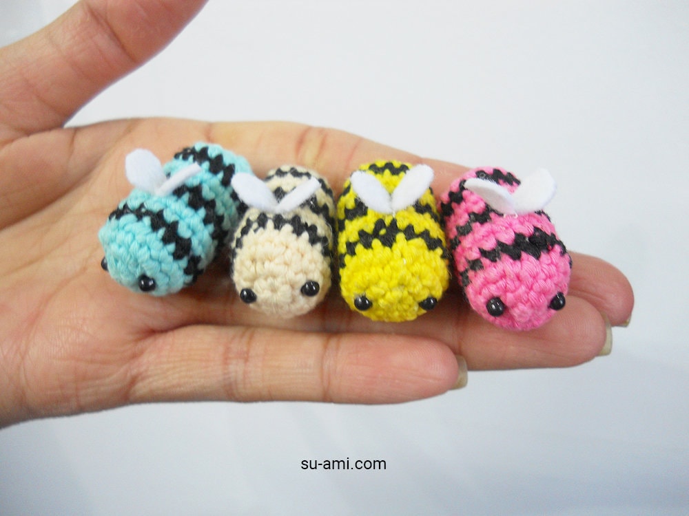 Crochet bee, Small Bee, Crocheted Bumble Bee, Decorative Bee, Tiny Bee Plush - Made to order.