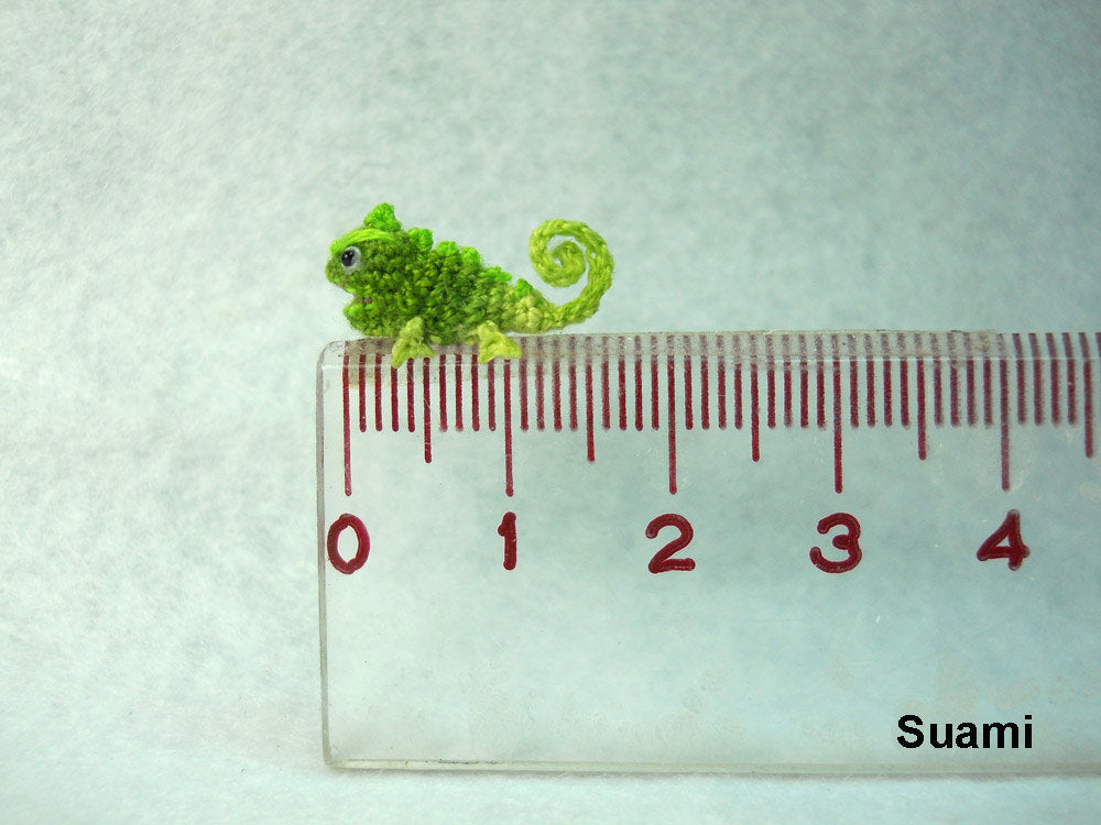 Micro Green Chameleon - Dollhouse Miniature Crochet Tiny Amigurumi Chamaeleons - Made To Order