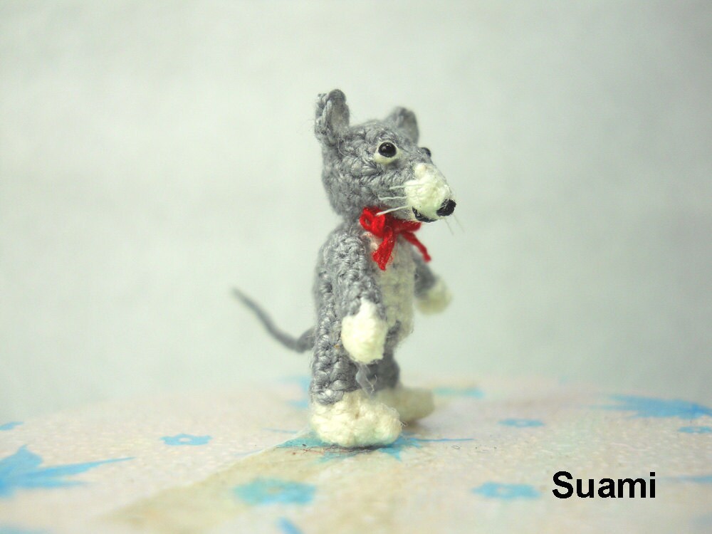 Tiny Crochet Mouse Rat - Micro Amigurumi Dollhouse Miniature Stuff Animal - Made To Order
