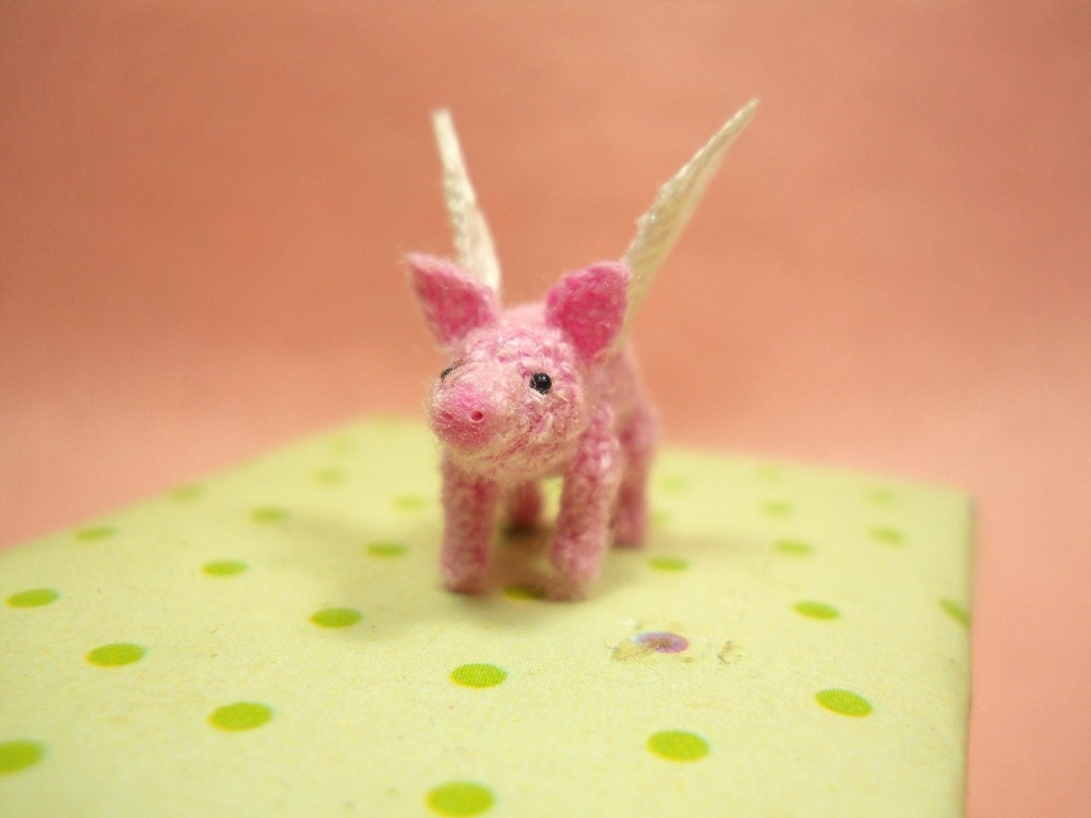 Miniature Plying Pig Amigururmi - Tiny Crocheted Winged Pig stuffed Animal - Made To Order