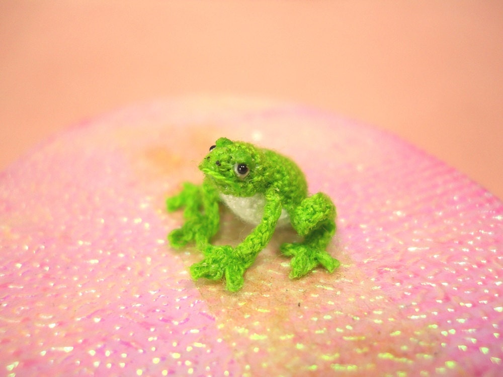 Green Frog - Micro Crochet Miniature Tiny Stuffed Animals - Made To Order