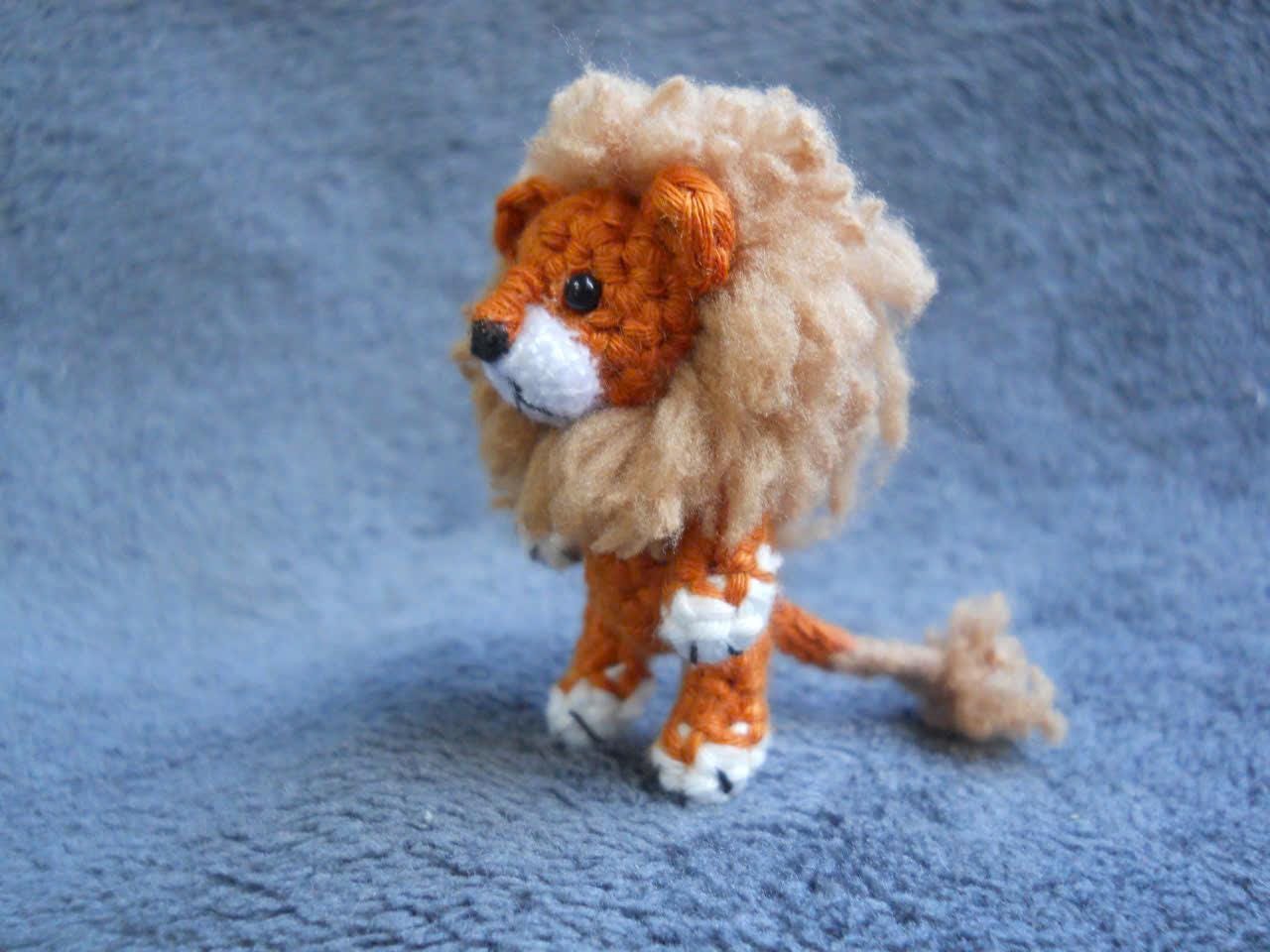 Mini Crochet Lion - Tiny stuffed Lion, Small Lion Doll - Made To Order