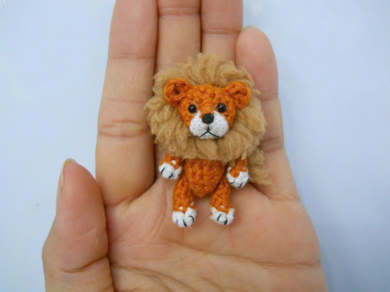 Mini Crochet Lion - Tiny stuffed Lion, Small Lion Doll - Made To Order