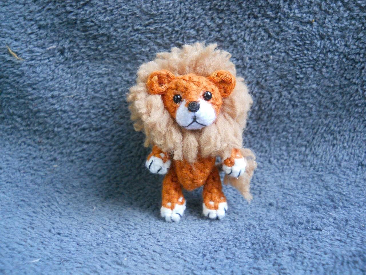 Mini Crochet Lion - Tiny stuffed Lion, Small Lion Doll - Made To Order