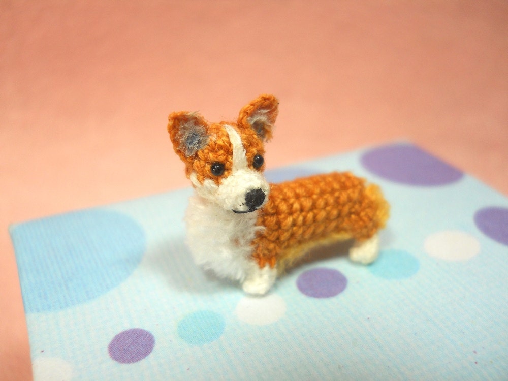 Pembroke Welsh Corgi - Amigurumi Crochet Tiny Dog Stuff Animal - Made to Order
