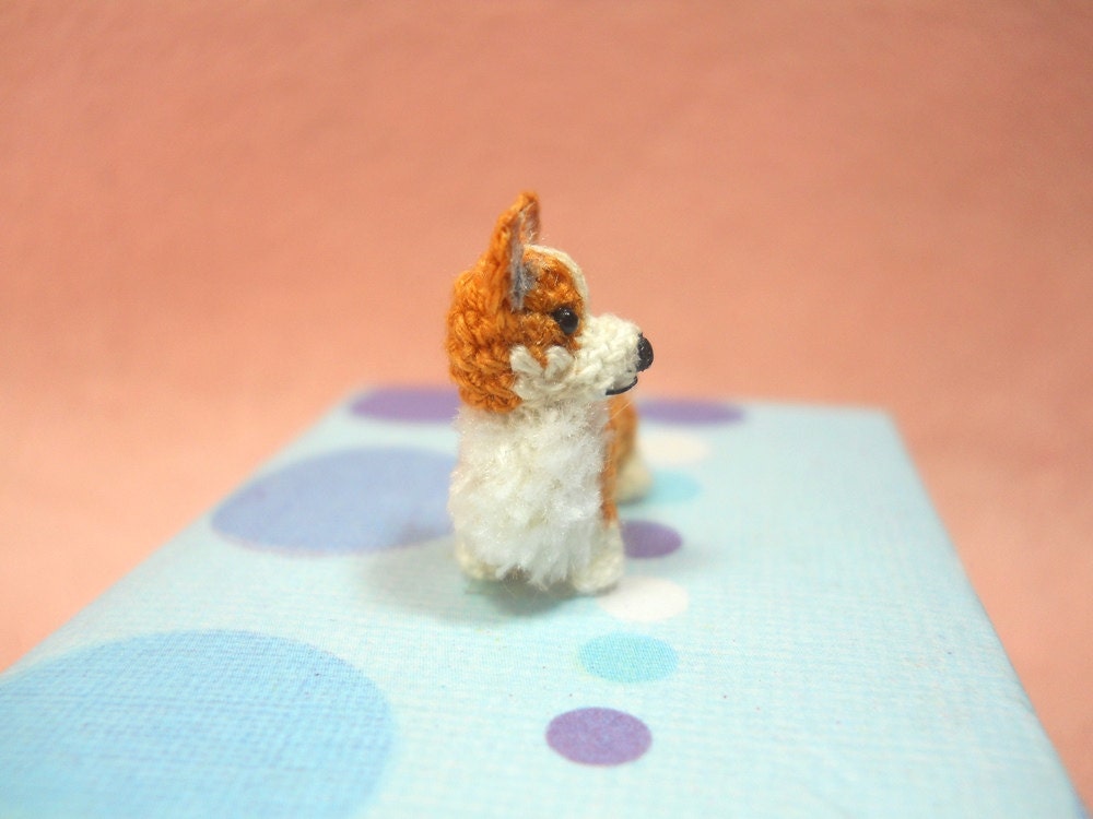 Pembroke Welsh Corgi - Amigurumi Crochet Tiny Dog Stuff Animal - Made to Order