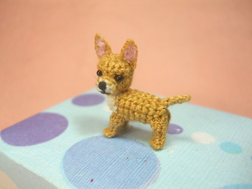 Fawn White Chihuahua Dog - Amigurumi Crochet Tiny Dog Stuff Animal - Made to Order