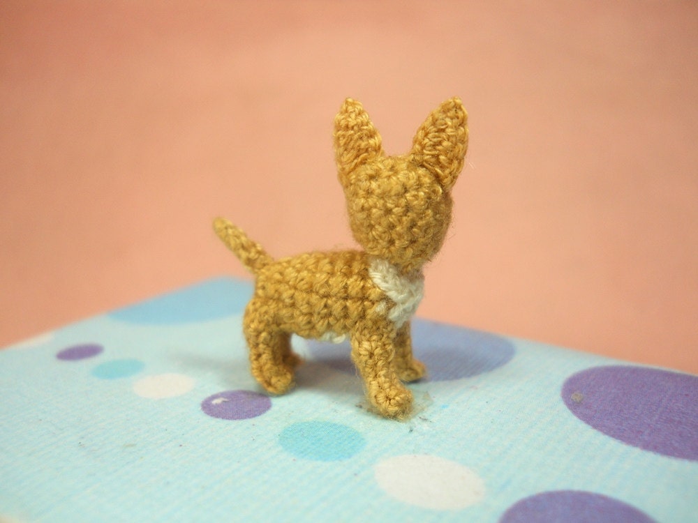 Fawn White Chihuahua Dog - Amigurumi Crochet Tiny Dog Stuff Animal - Made to Order