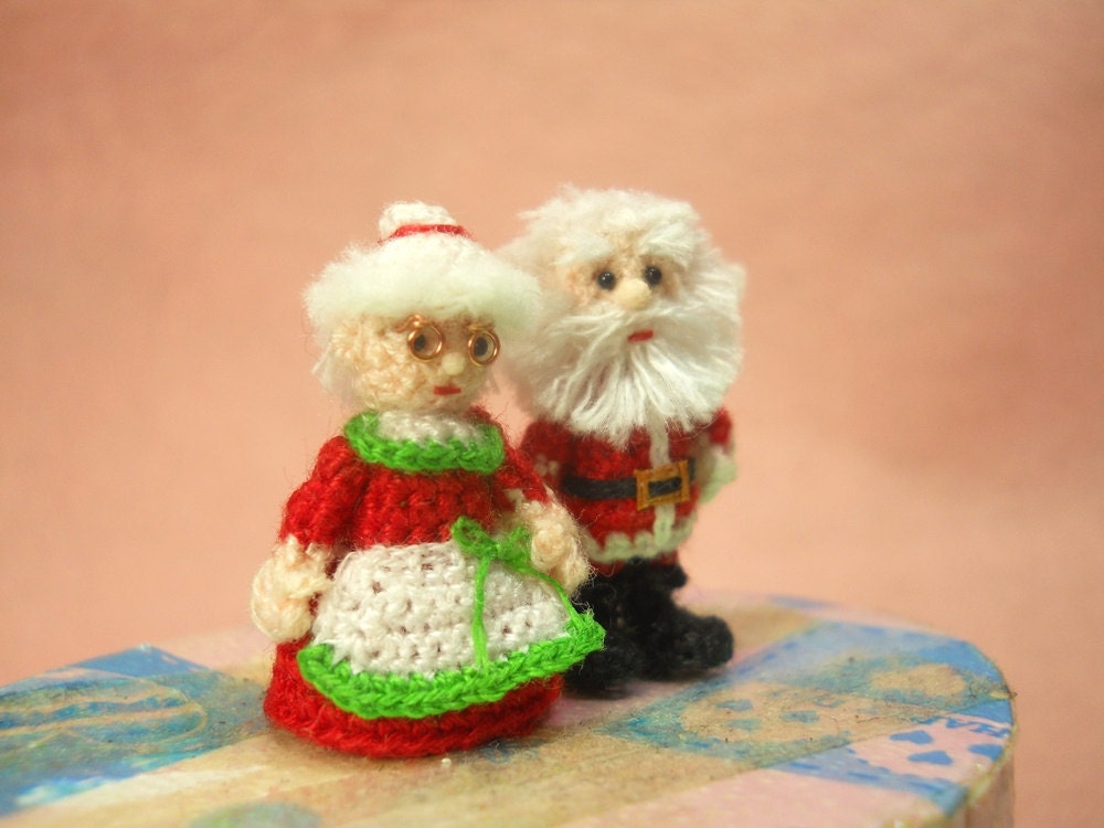 Mr and Mrs Santa Claus - Micro Amigurumi Crochet Tiny Doll - Made To Order