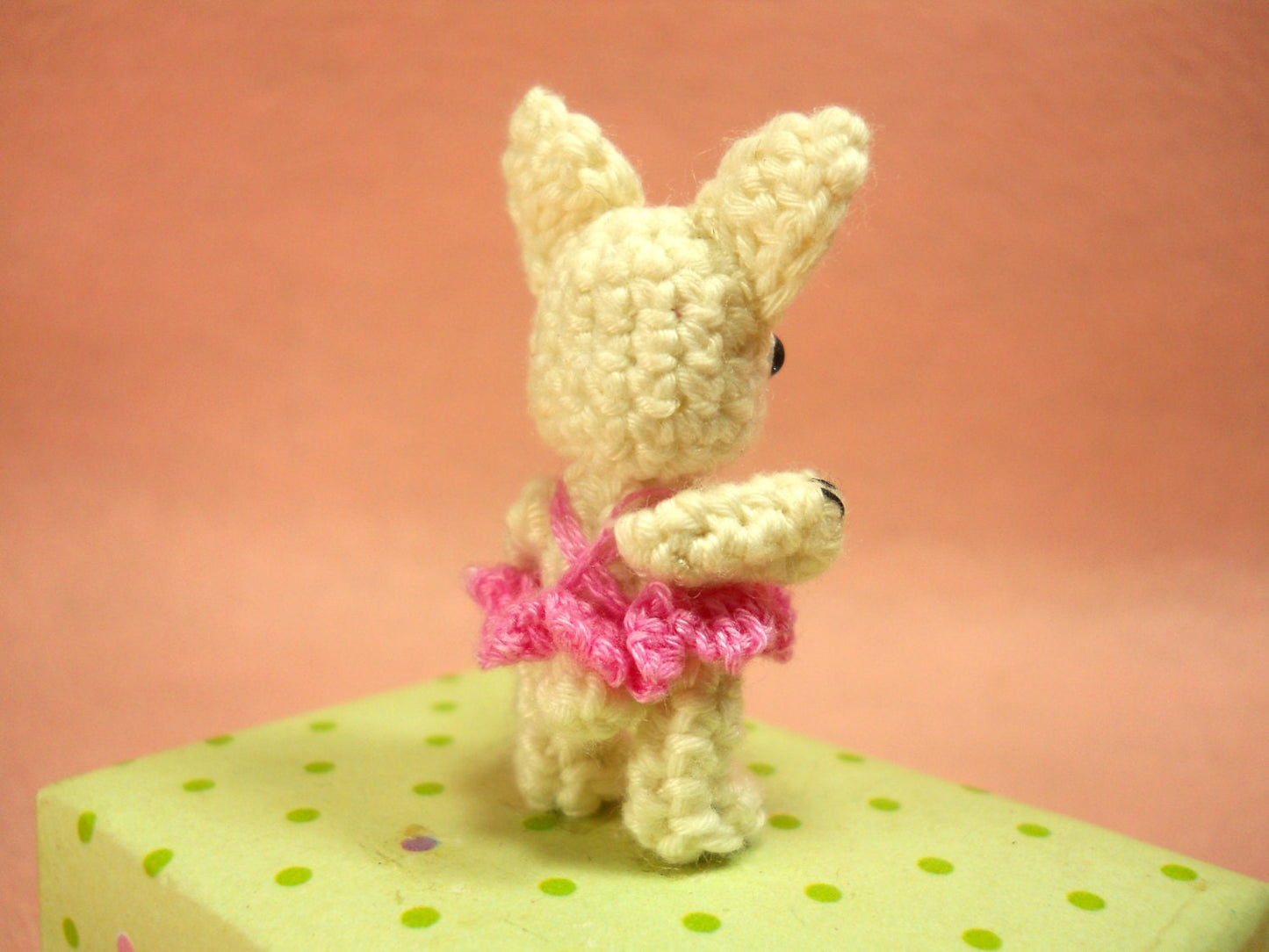 Mini Chihuahua Girl - Crochet Miniature Dog Stuffed Animals - Made To Order