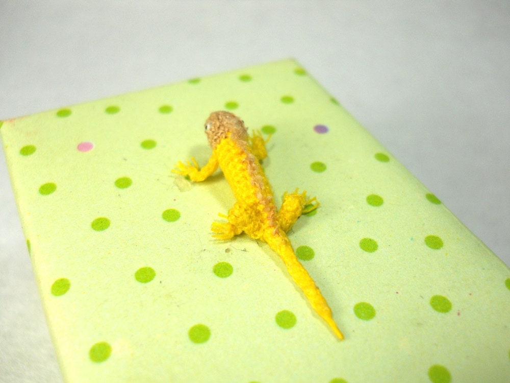 Micro Yellow Iguana - Miniature Crochet Mini Lizard stuffed animal - Made To Order