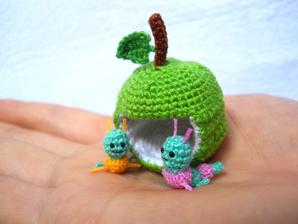 Miniature Worms and Apple,  Micro Crochet Valentine Worm Couple - Made To Order