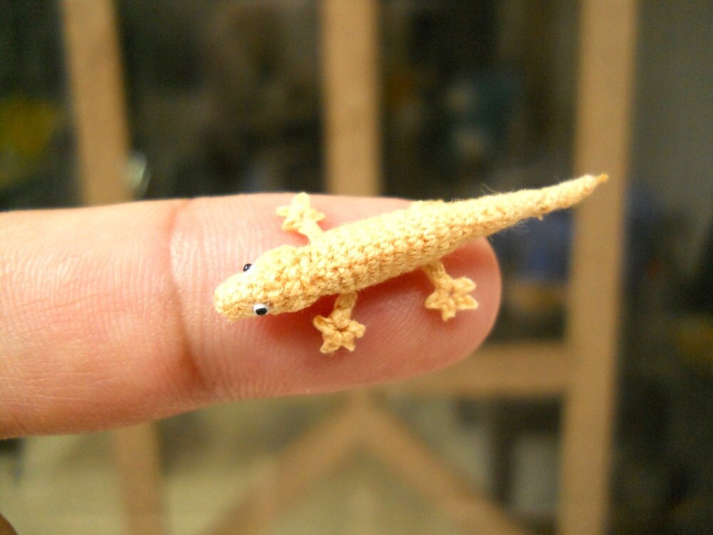 Miniature Lizard - Tiny Crochet Mini Gekko Amigurumi Tiny Animals - Made To Order