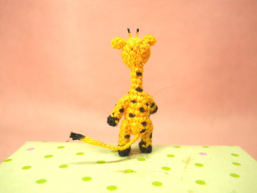 Tiny Walking Giraffe - Micro Dollhouse Miniature Crochet Animals - Mini Amigurumi Giraffe Plush Toy - Made to Order