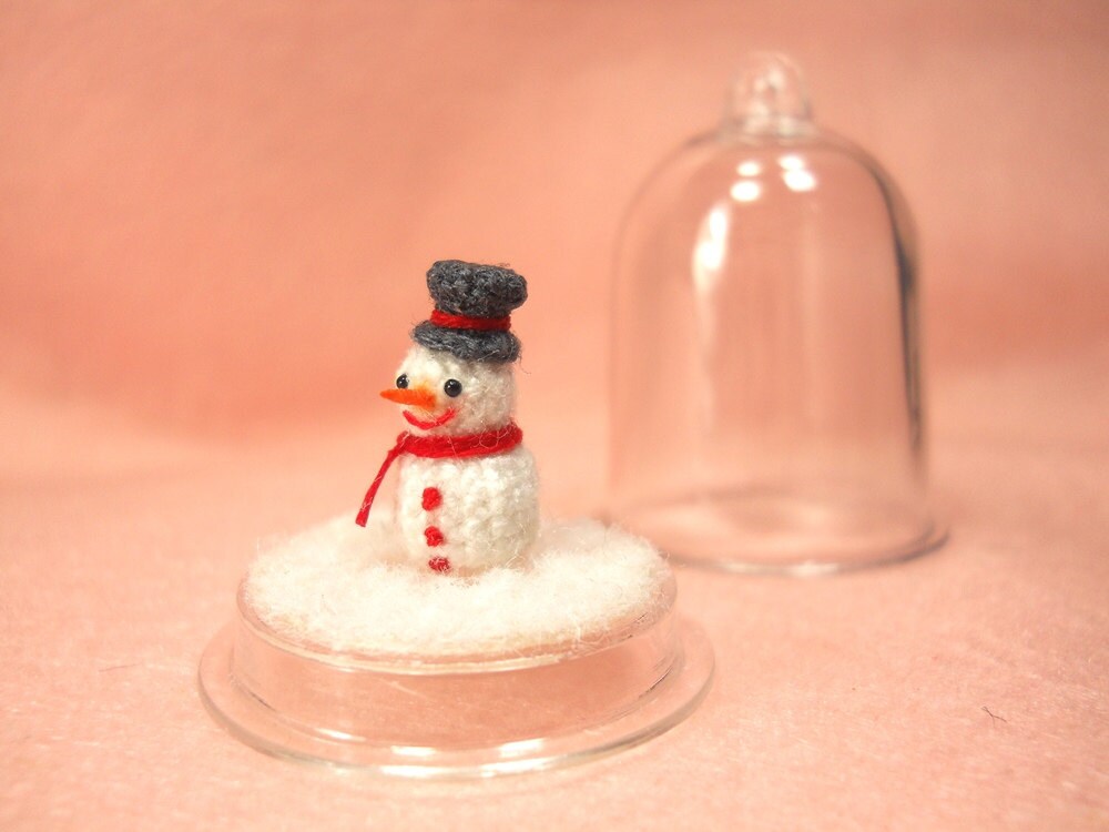 Micro Snowman in Dome Pendant - Miniature Crochet Amigurumi Tiny doll - Made To Order