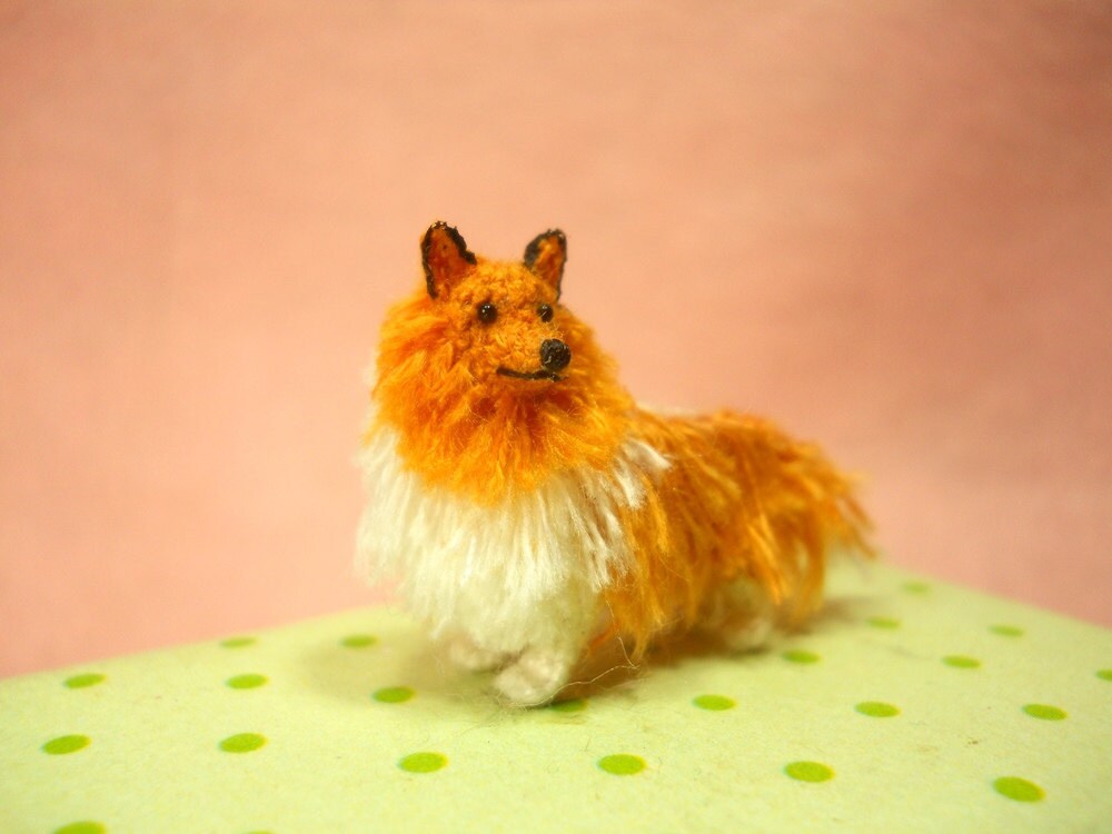 Rough Collie - Tiny Crochet Miniature Dog Stuffed Animals - Made To Order