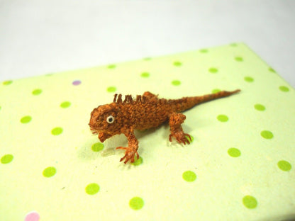 Micro Brown Iguana - Miniature Crochet Mini Lizard stuffed animal - Made To Order