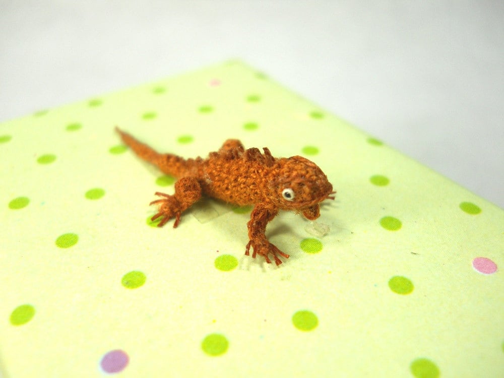 Micro Brown Iguana - Miniature Crochet Mini Lizard stuffed animal - Made To Order